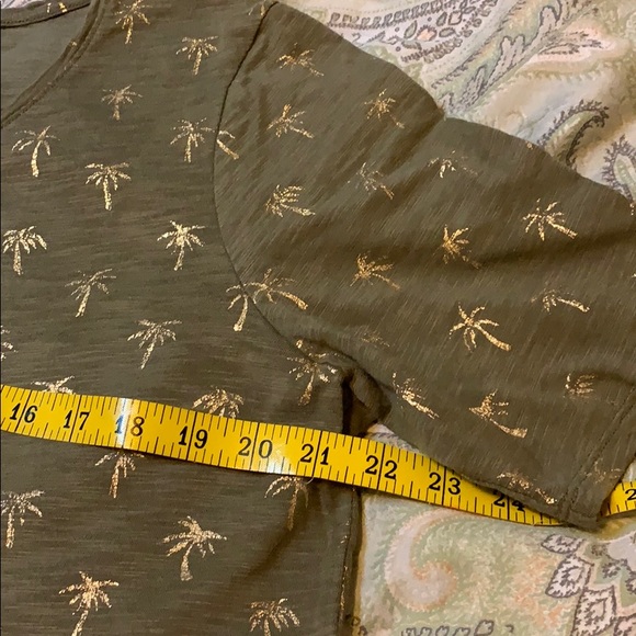Chico’s Olive/Gold Tee - Picture 5 of 5